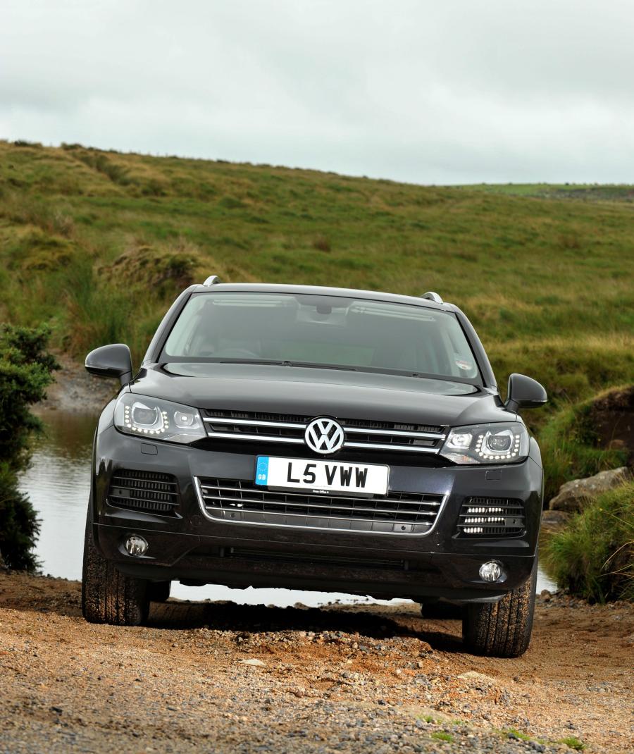  Volkswagen Touareg V6 TDi 2010 года  (UK) (фото 13 из 35)